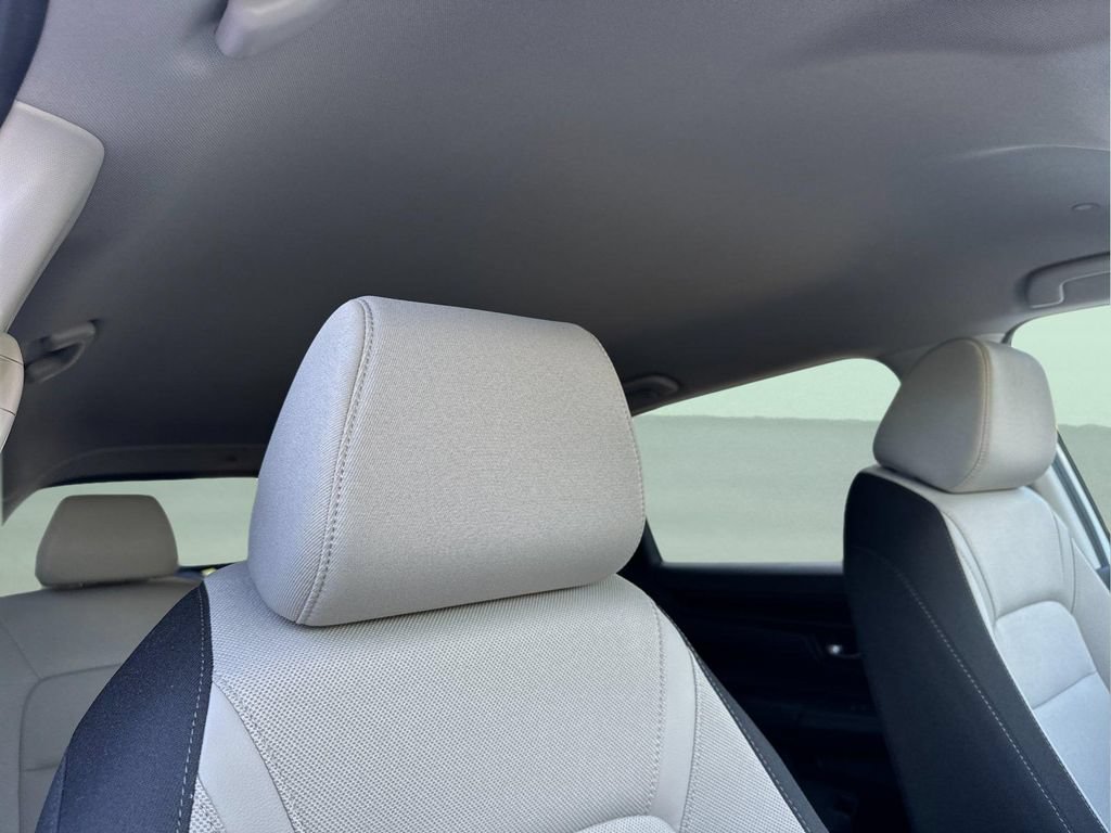 Used 2025 Honda CR-V LX image 20