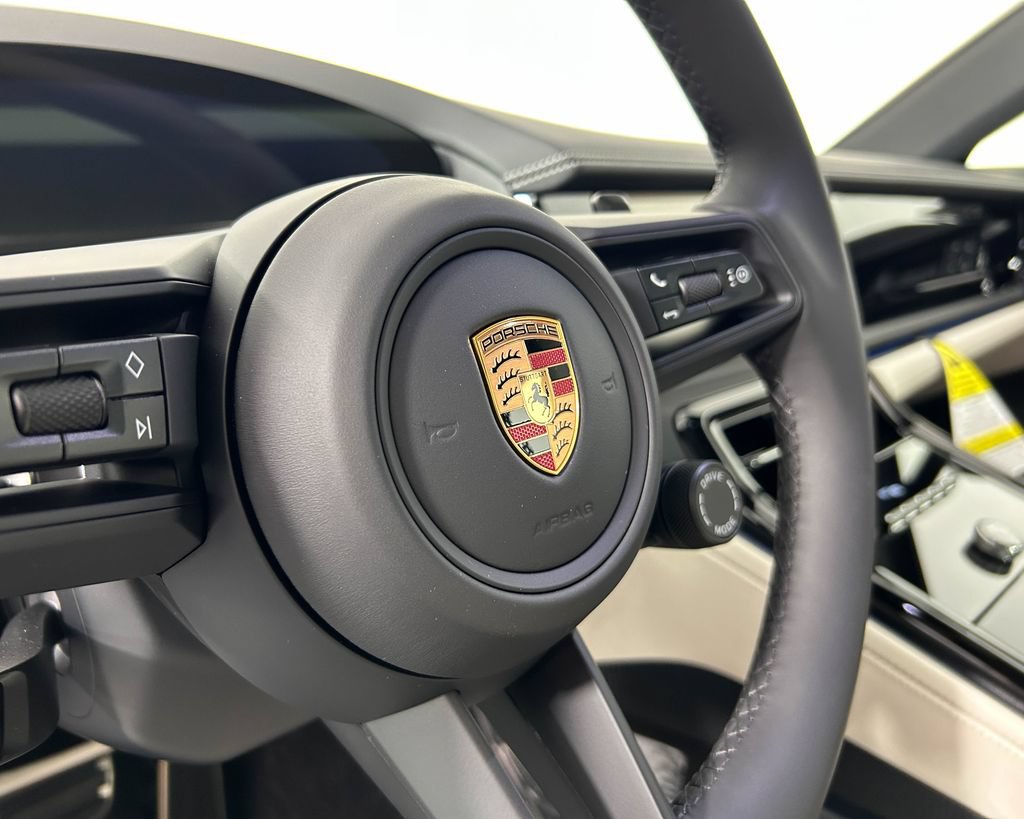New 2026 Porsche Panamera 4 AWD/4WD image 18
