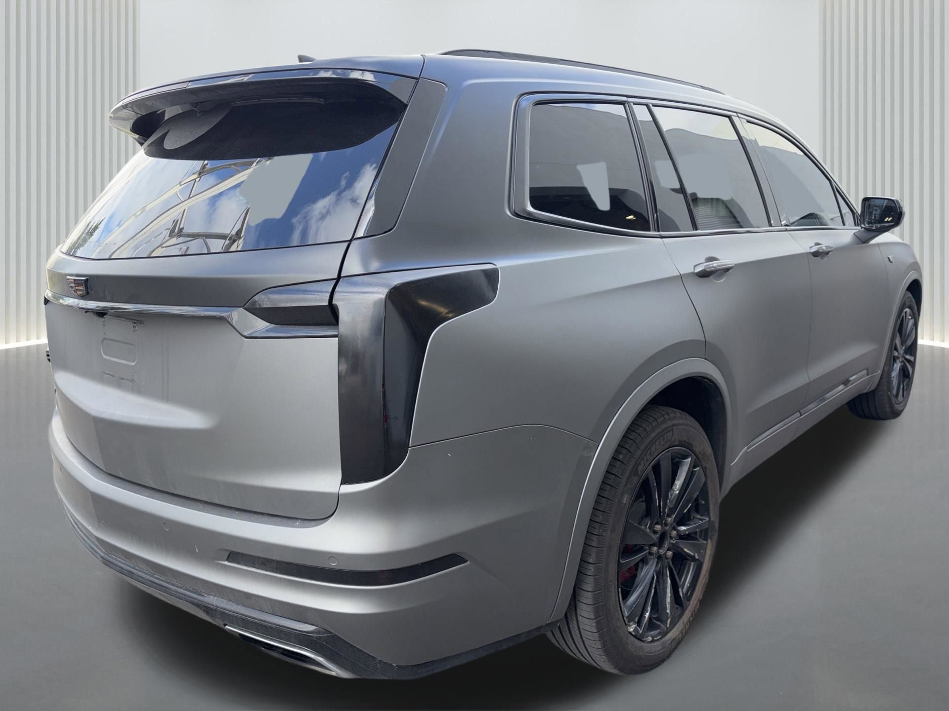 Used 2021 Cadillac XT6 Premium Luxury image 4