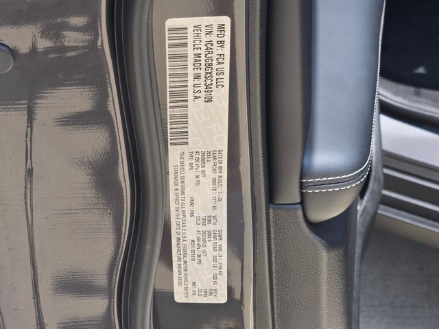 Used 2025 Jeep Grand Cherokee Limited RWD image 25