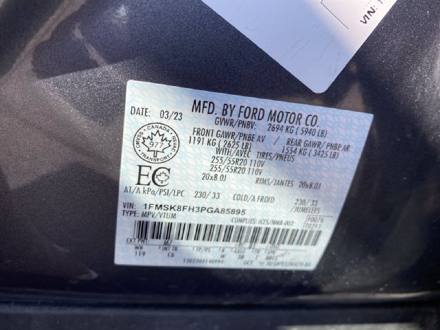 Used 2023 Ford Explorer Limited AWD/4WD image 28