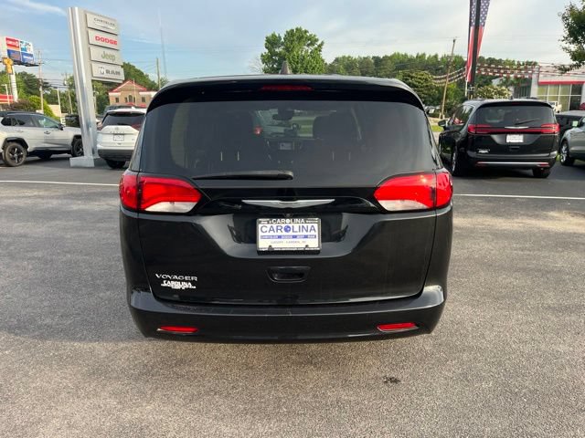 Used 2023 Chrysler Voyager LX FWD image 31