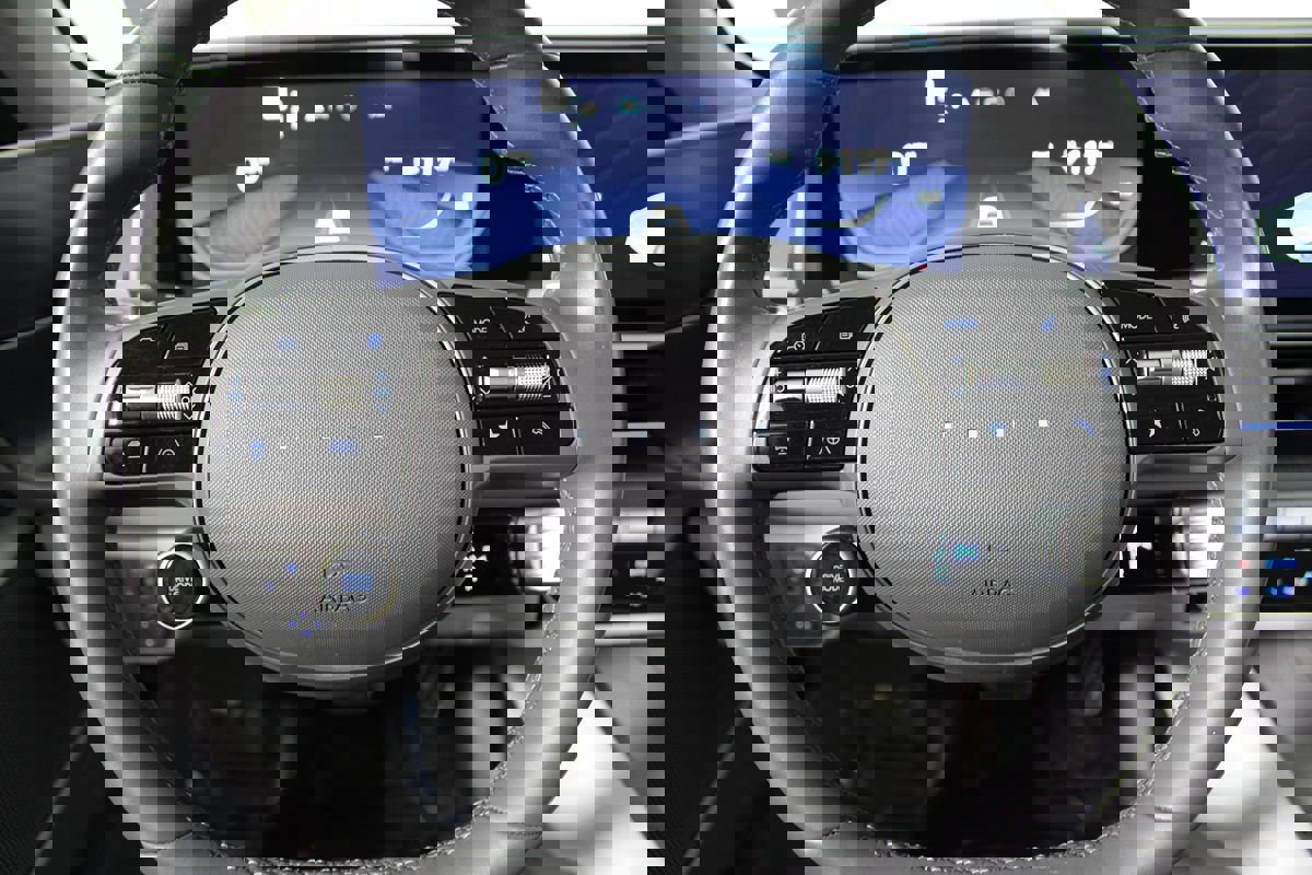 Used 2024 Hyundai Ioniq 6 Limited image 7