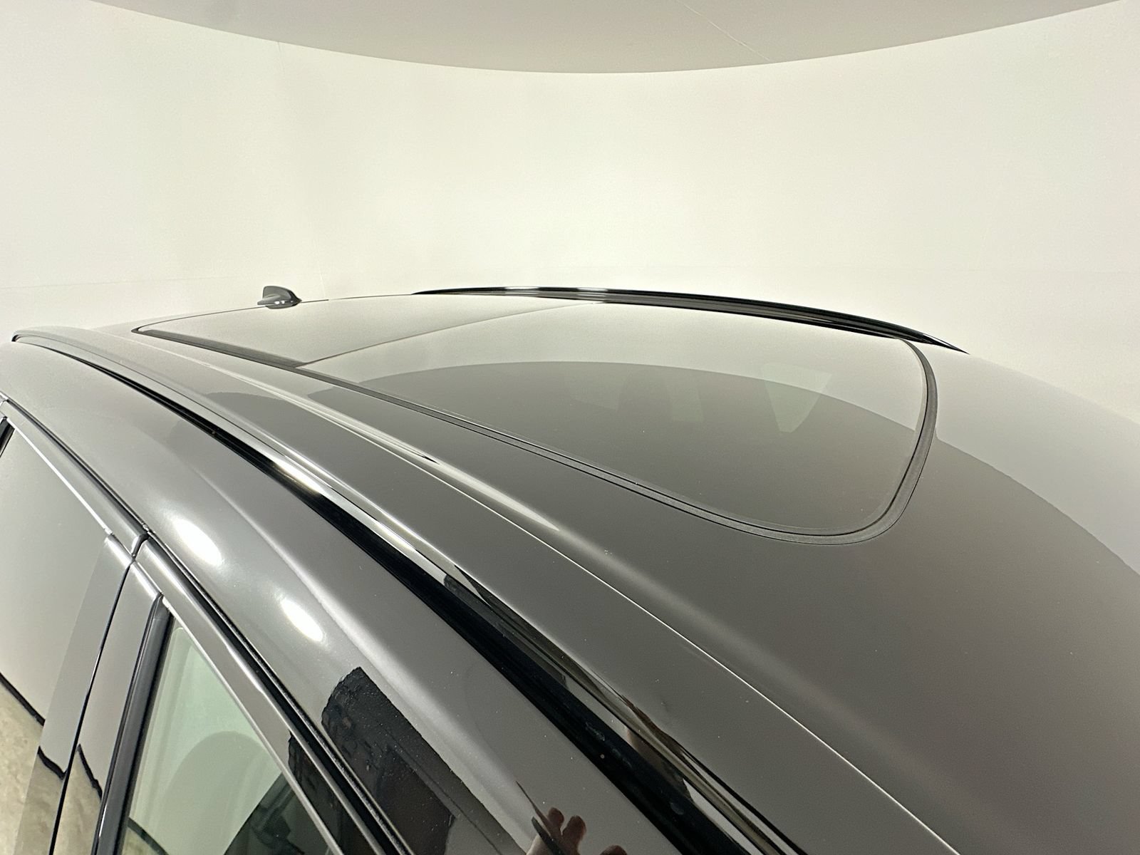 New 2026 Volvo XC60 B5 Plus w/ Protection Package Premier AWD/4WD image 11