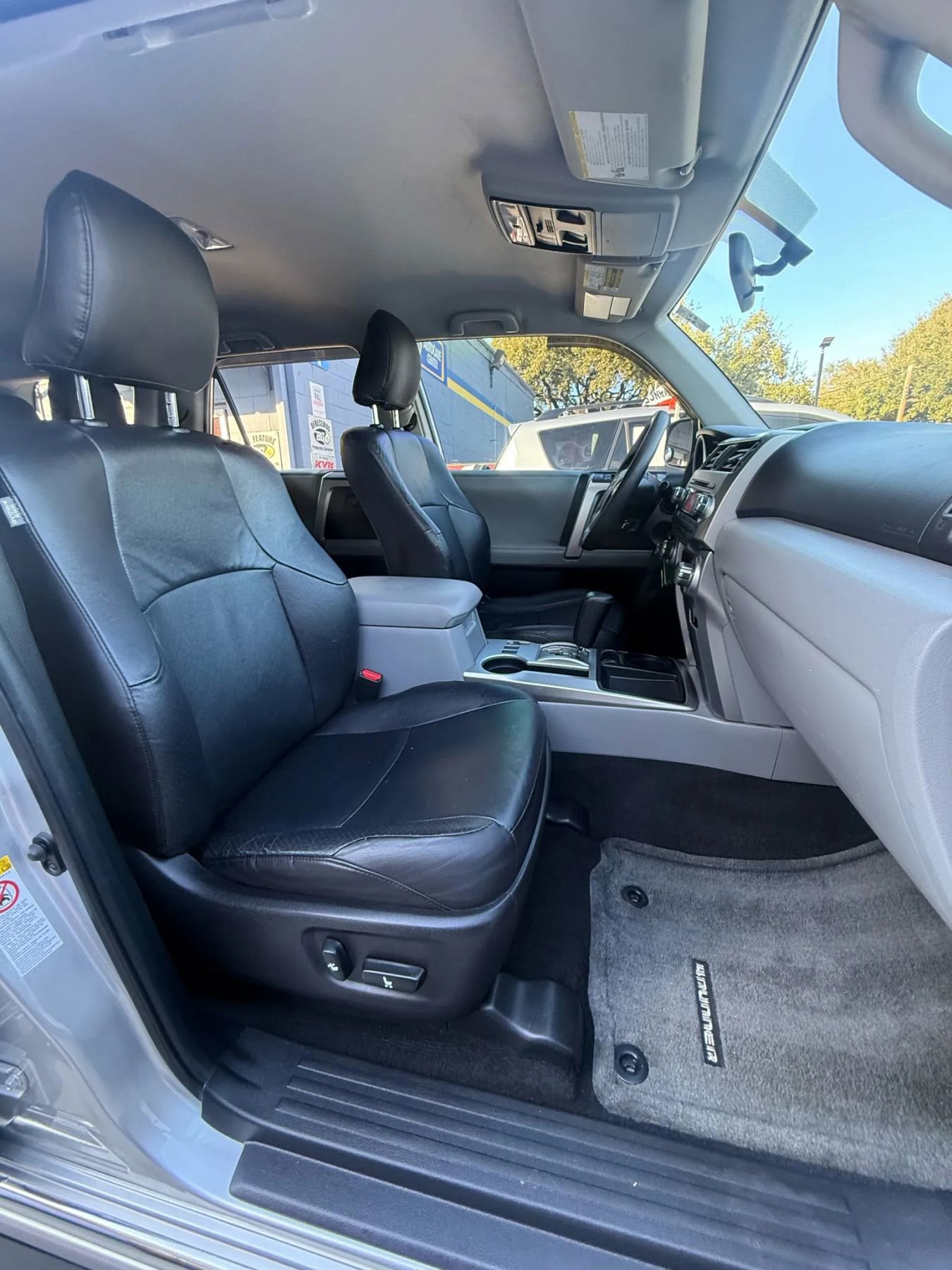 Used 2013 Toyota 4Runner SR5 image 19