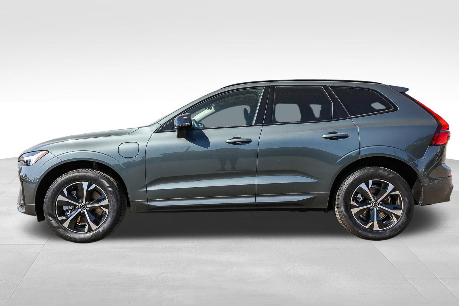 New 2026 Volvo XC60 T8 Core w/ Climate Package AWD/4WD image 8