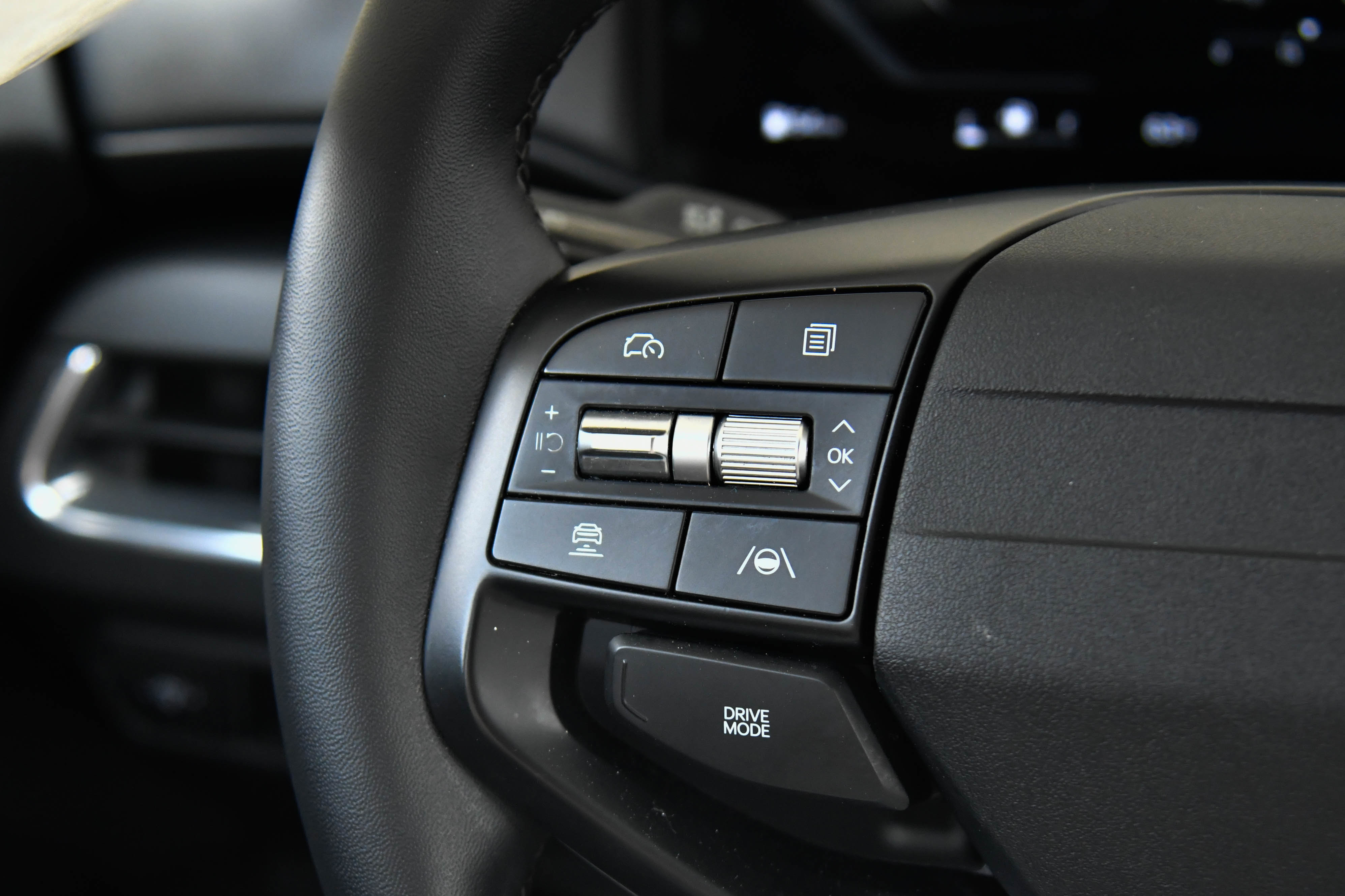 Used 2025 Kia K4 EX image 33