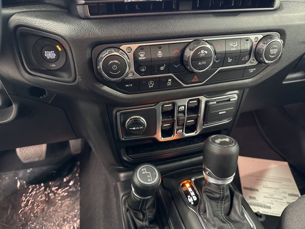 New 2025 Jeep Wrangler Sport S image 24