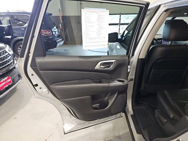 Used 2015 Nissan Pathfinder SL w/ Trailer Tow Package AWD/4WD image 21