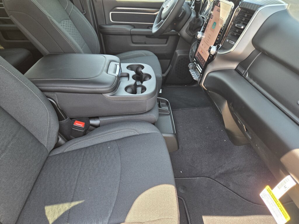 New 2026 RAM 3500 Big Horn AWD/4WD image 14