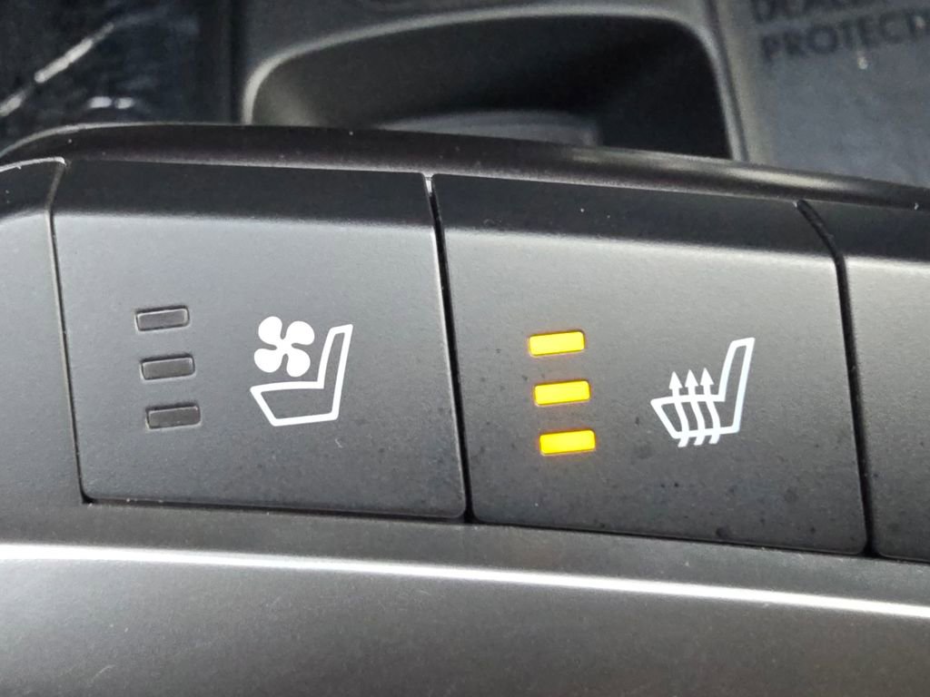 Used 2023 Kia EV6 Wind w/ Wind Technology Package image 4