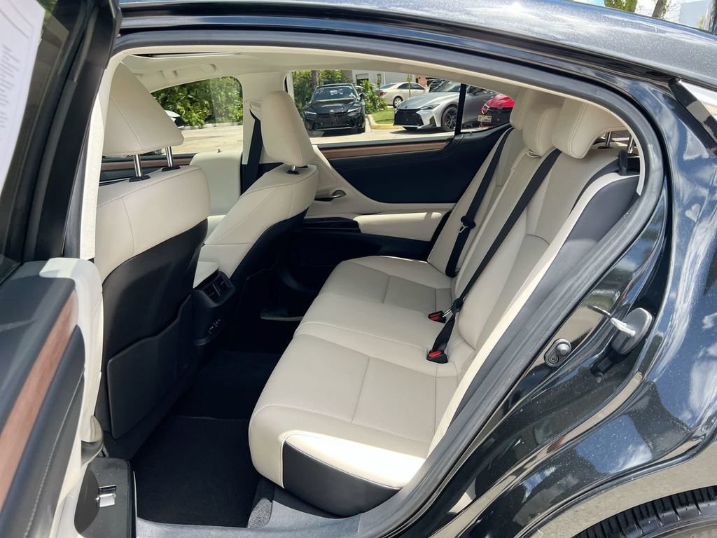 Certified 2025 Lexus ES 350 w/ Premium Package FWD image 19