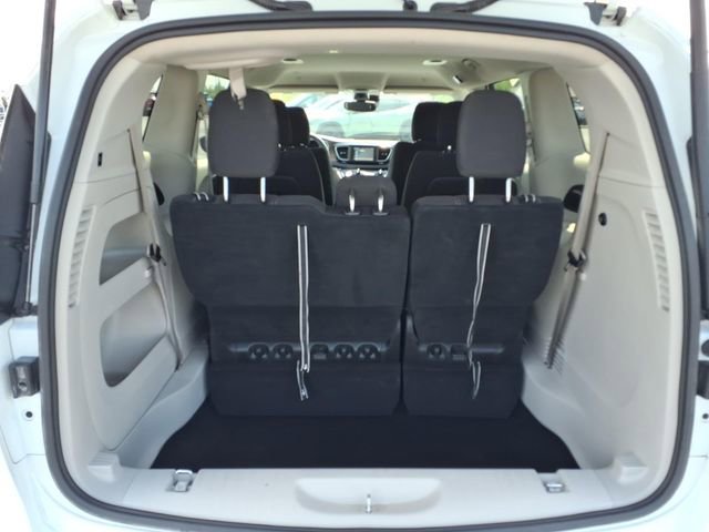 Used 2023 Chrysler Voyager LX FWD image 23