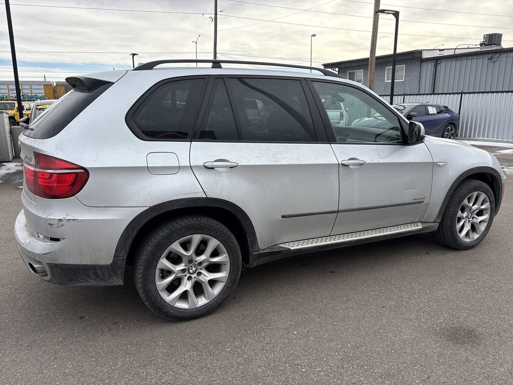 Used 2011 BMW X5 xDrive35i image 3