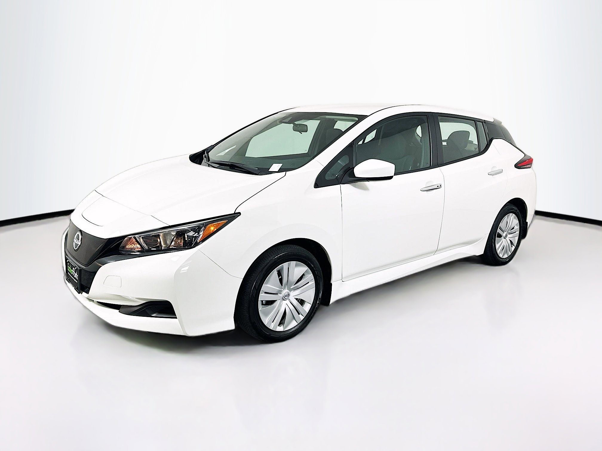 Used 2025 Nissan Leaf S image 3