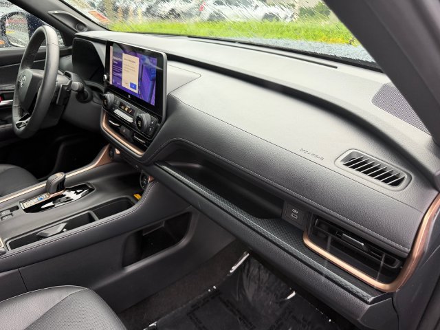 Certified 2024 Toyota Grand Highlander AWD Hybrid image 19