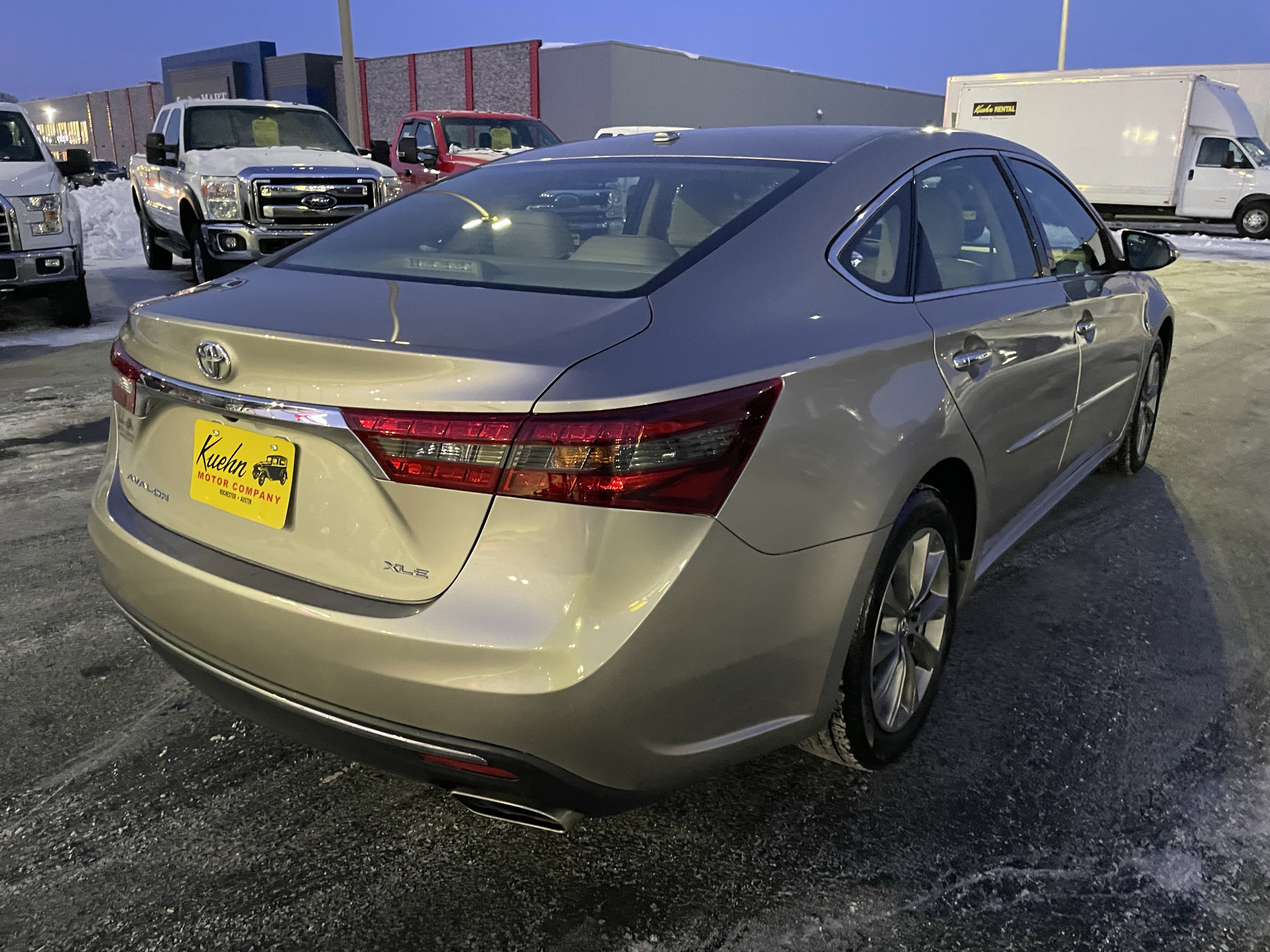 Used 2017 Toyota Avalon XLE Premium w/ Protection Package image 8