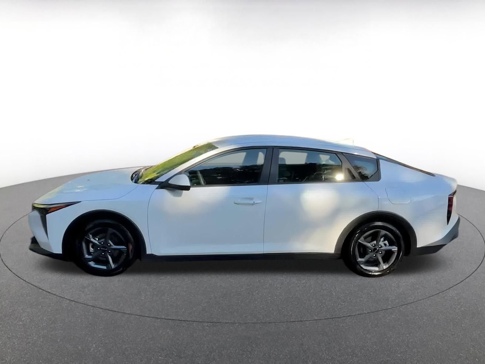 Used 2025 Kia K4 LXS image 9