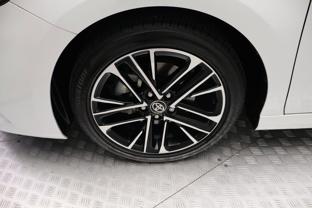 Certified 2025 Toyota Camry XLE FWD image 4