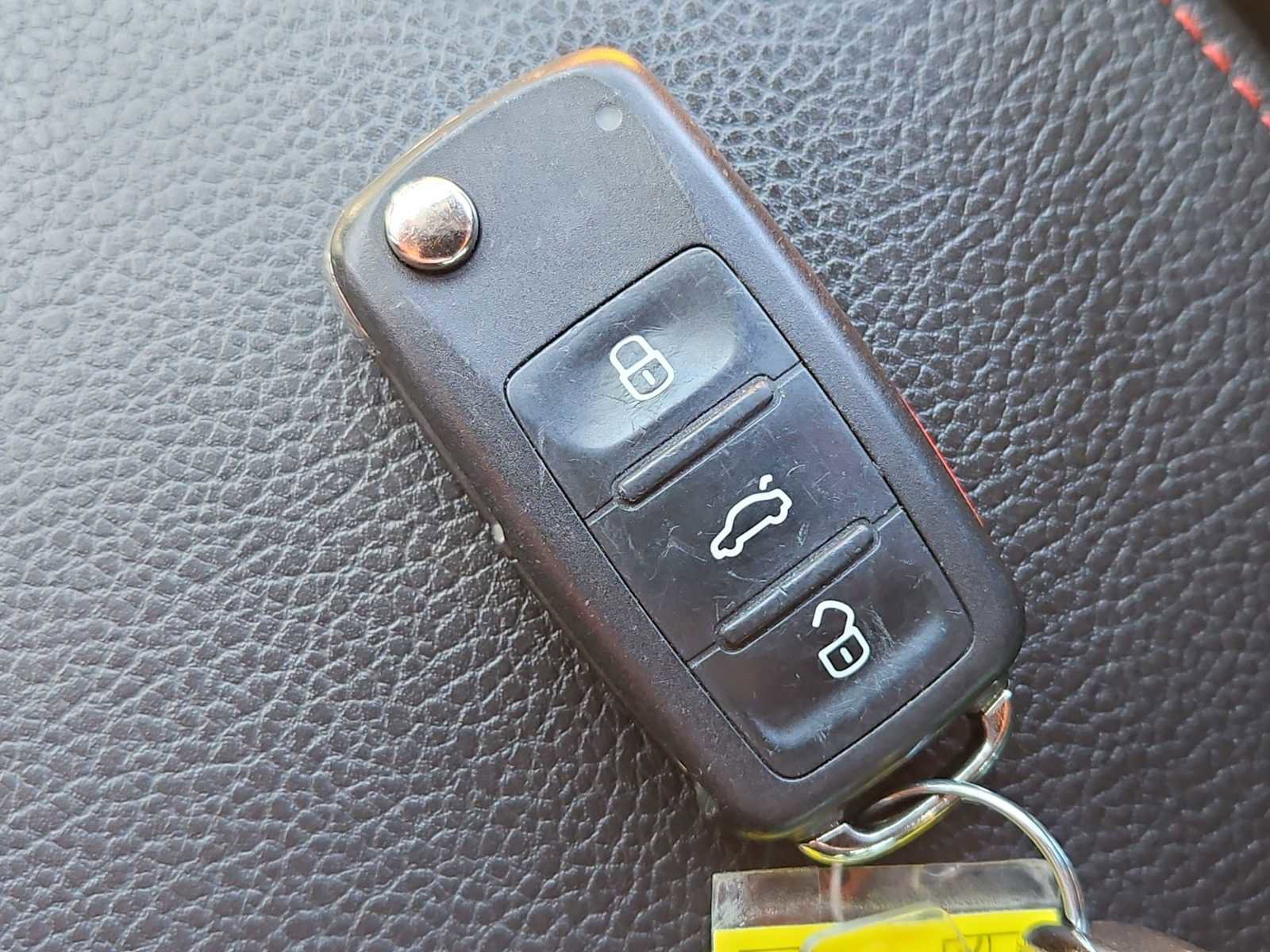 Used 2017 Volkswagen Jetta GLI FWD image 34