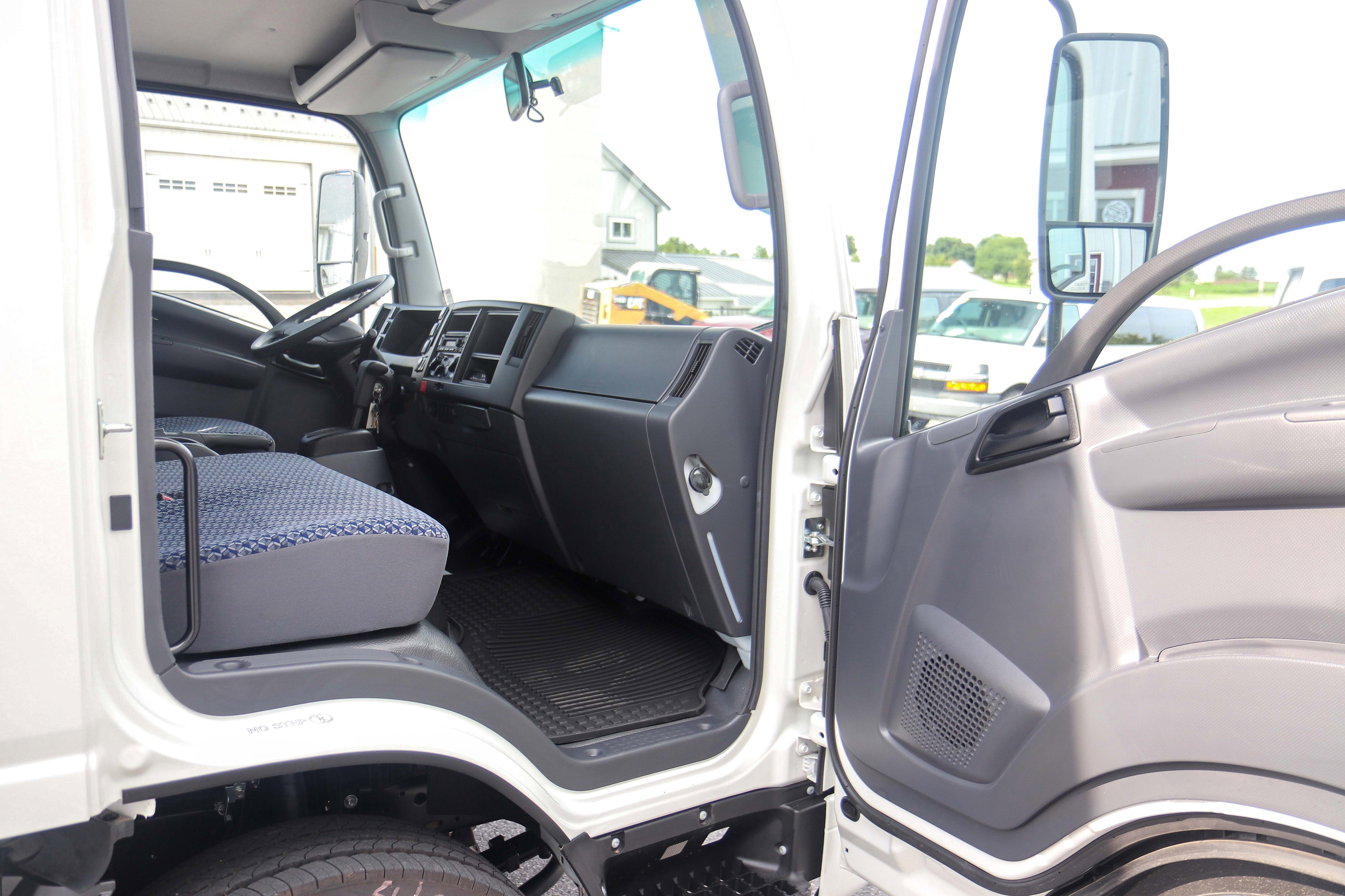 Used 2024 Isuzu NPR image 13