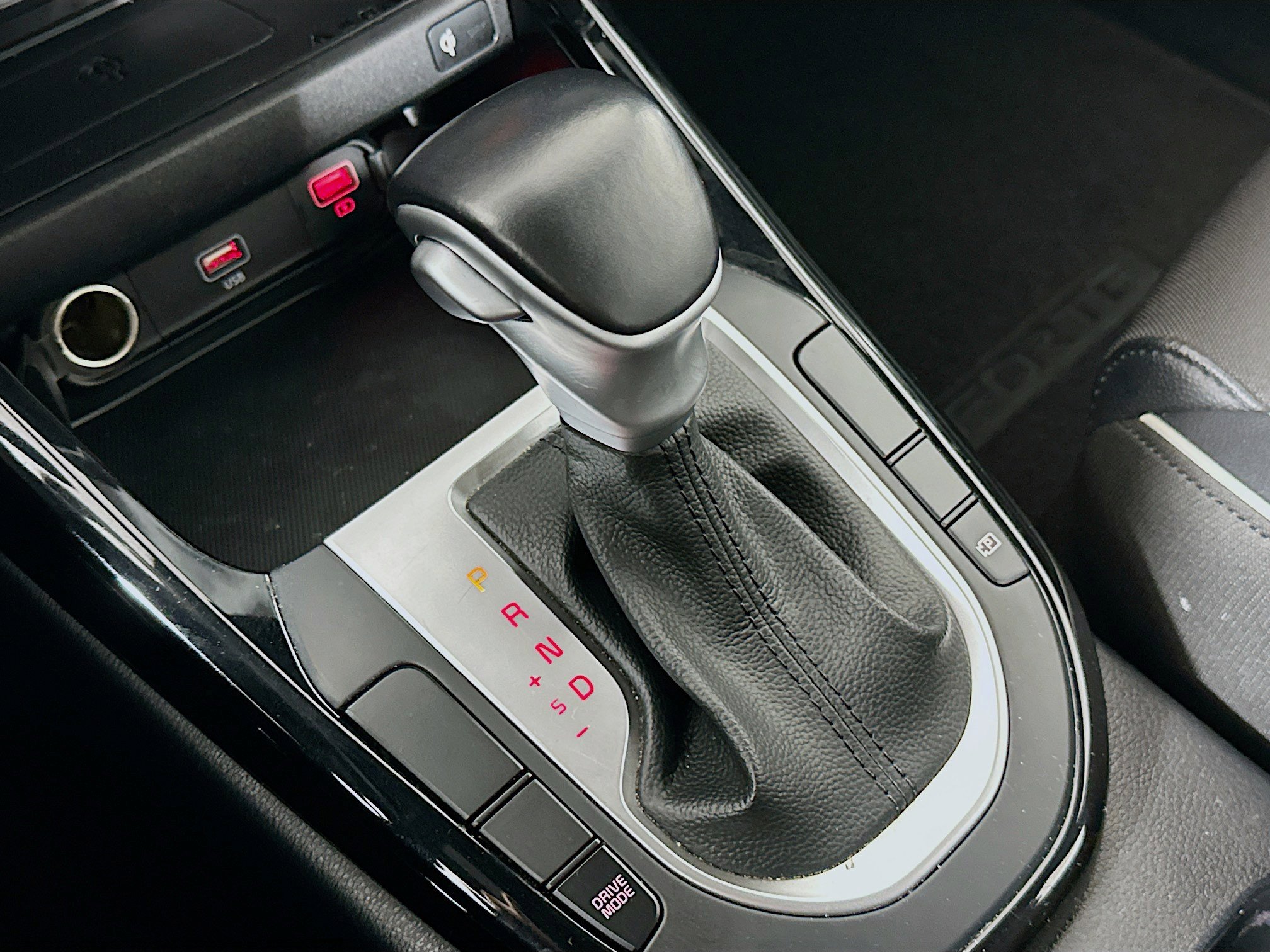 Used 2023 Kia Forte GT-Line w/ GT-Line Premium Package image 25