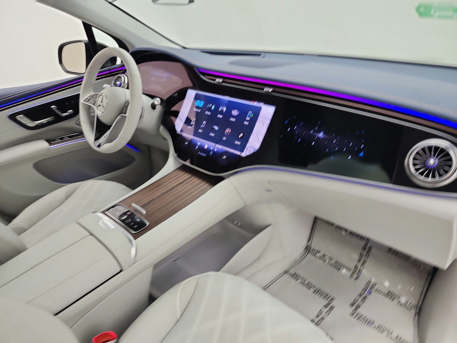 New 2026 Mercedes-Benz EQS 550 4MATIC SUV image 22