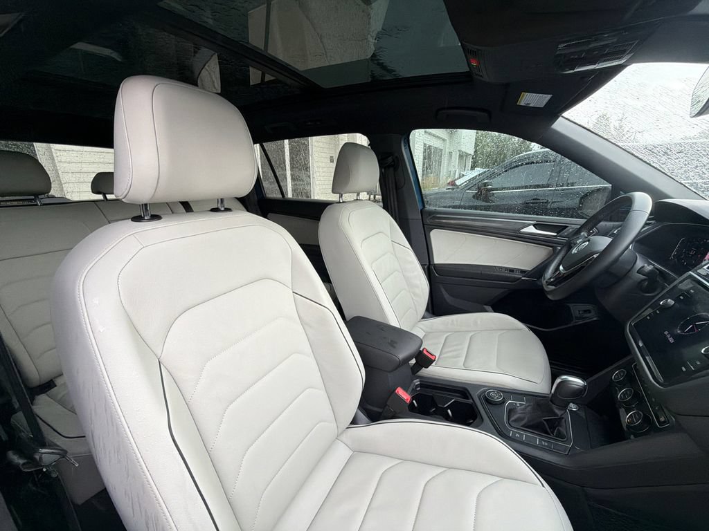 Used 2020 Volkswagen Tiguan SEL Premium R-Line AWD/4WD image 44