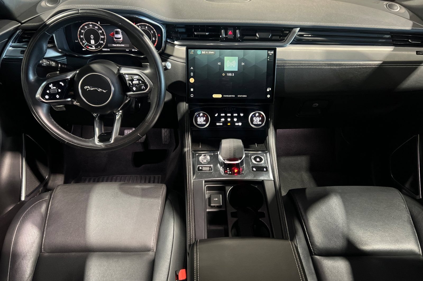 Used 2025 Jaguar F-PACE R-Dynamic S AWD/4WD image 18