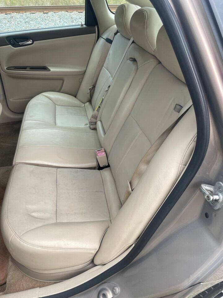 Used 2007 Chevrolet Impala LTZ FWD image 17