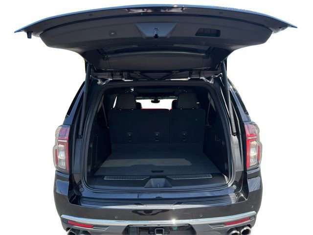 Used 2021 Chevrolet Suburban Premier w/ Premium Package RWD image 14