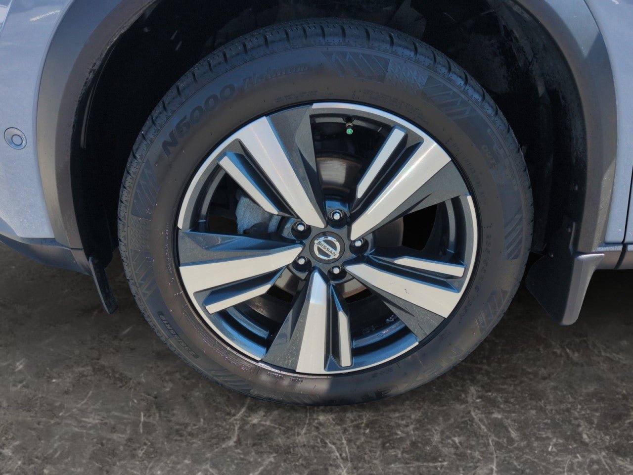 Used 2021 Nissan Rogue Platinum AWD/4WD image 9