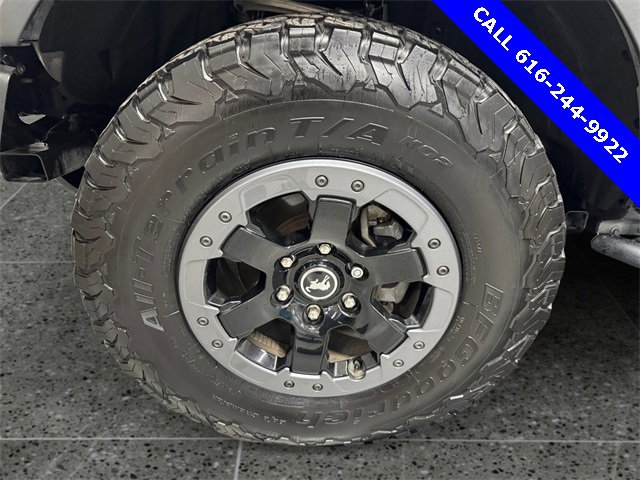 Used 2022 Ford Bronco Badlands image 11