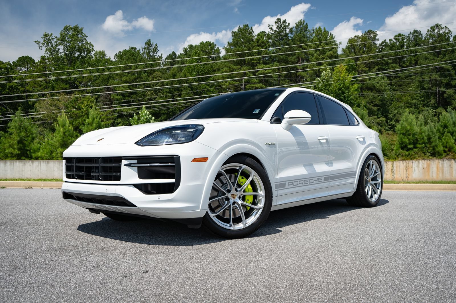 Used 2024 Porsche Cayenne S AWD/4WD image 5
