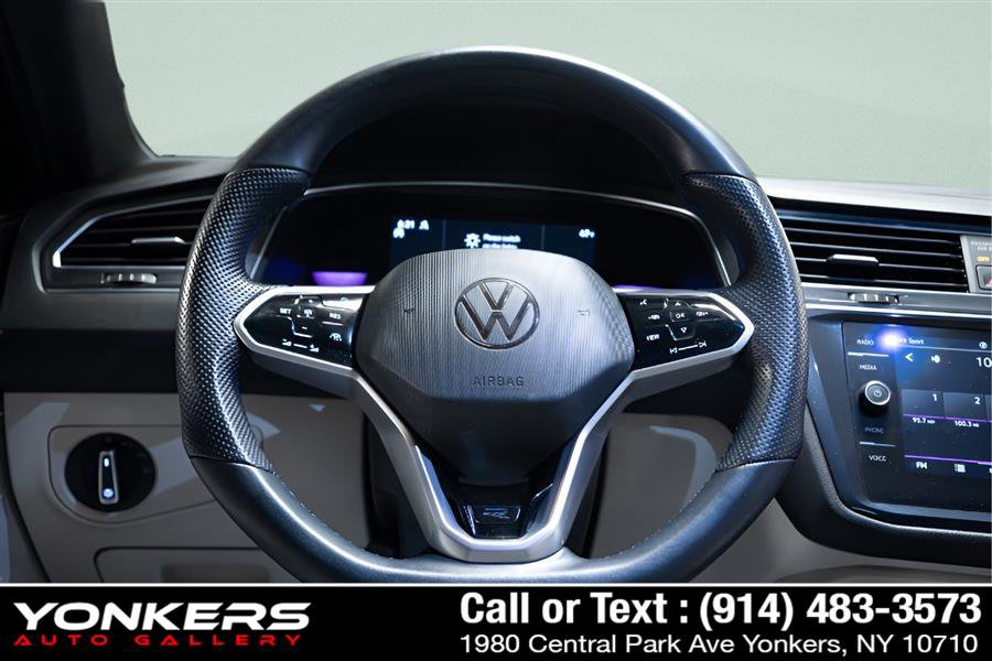 Used 2022 Volkswagen Tiguan SE R-Line AWD/4WD image 49