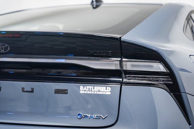 New 2026 Toyota Prius Plug-In Hybrid FWD image 6