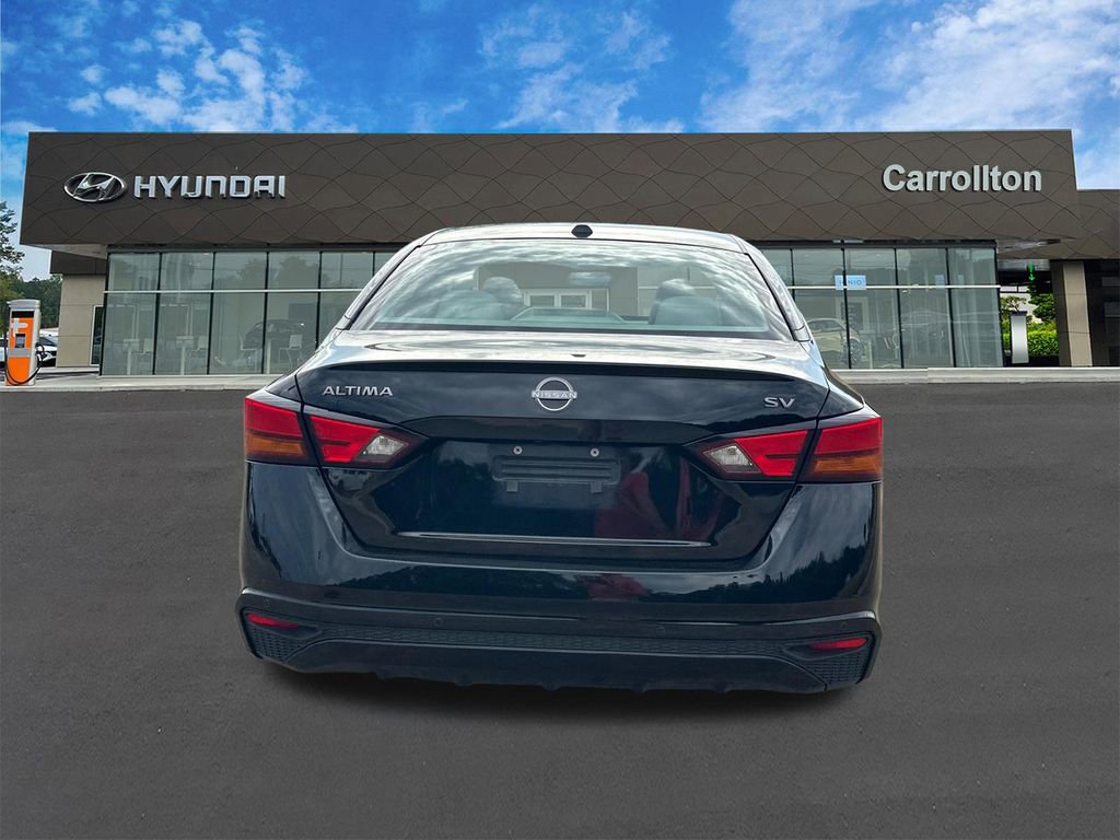 Used 2024 Nissan Altima 2.5 SV FWD image 6
