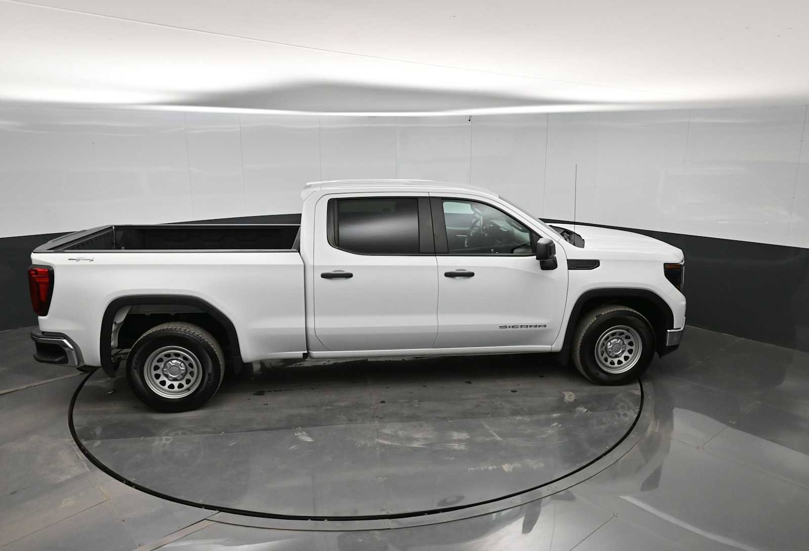 Used 2023 GMC Sierra 1500 Pro w/ Pro Value Package image 28