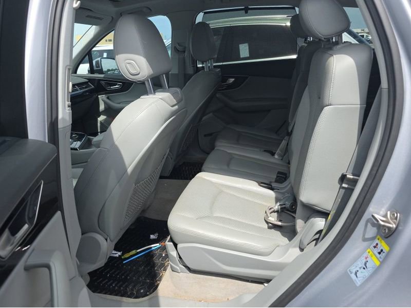 Used 2017 Audi Q7 3.0T Premium Plus w/ Premium Plus Package AWD/4WD image 12
