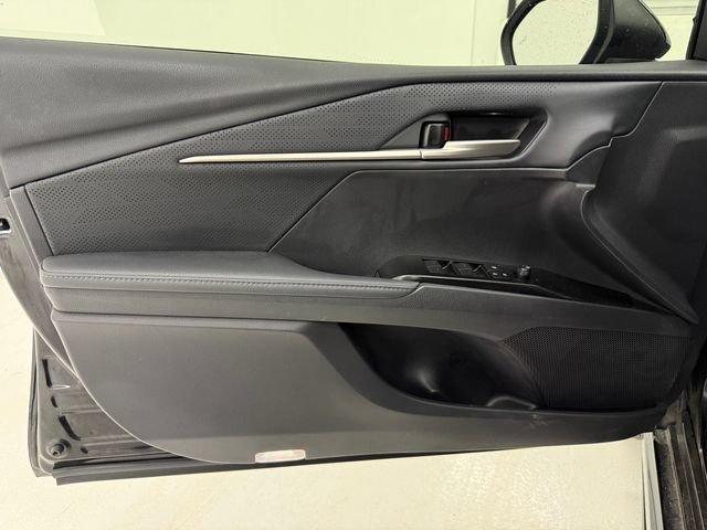 Used 2026 Toyota Camry XSE FWD image 30