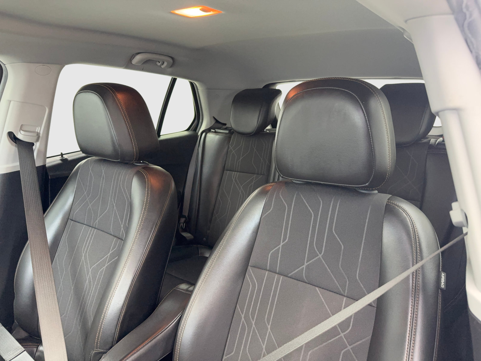 Used 2019 Chevrolet Trax LT w/ LT Convenience Package FWD image 32