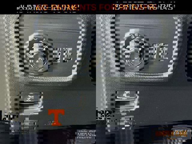 New 2025 Jeep Grand Cherokee Limited w/ Luxury Tech Group II image 13