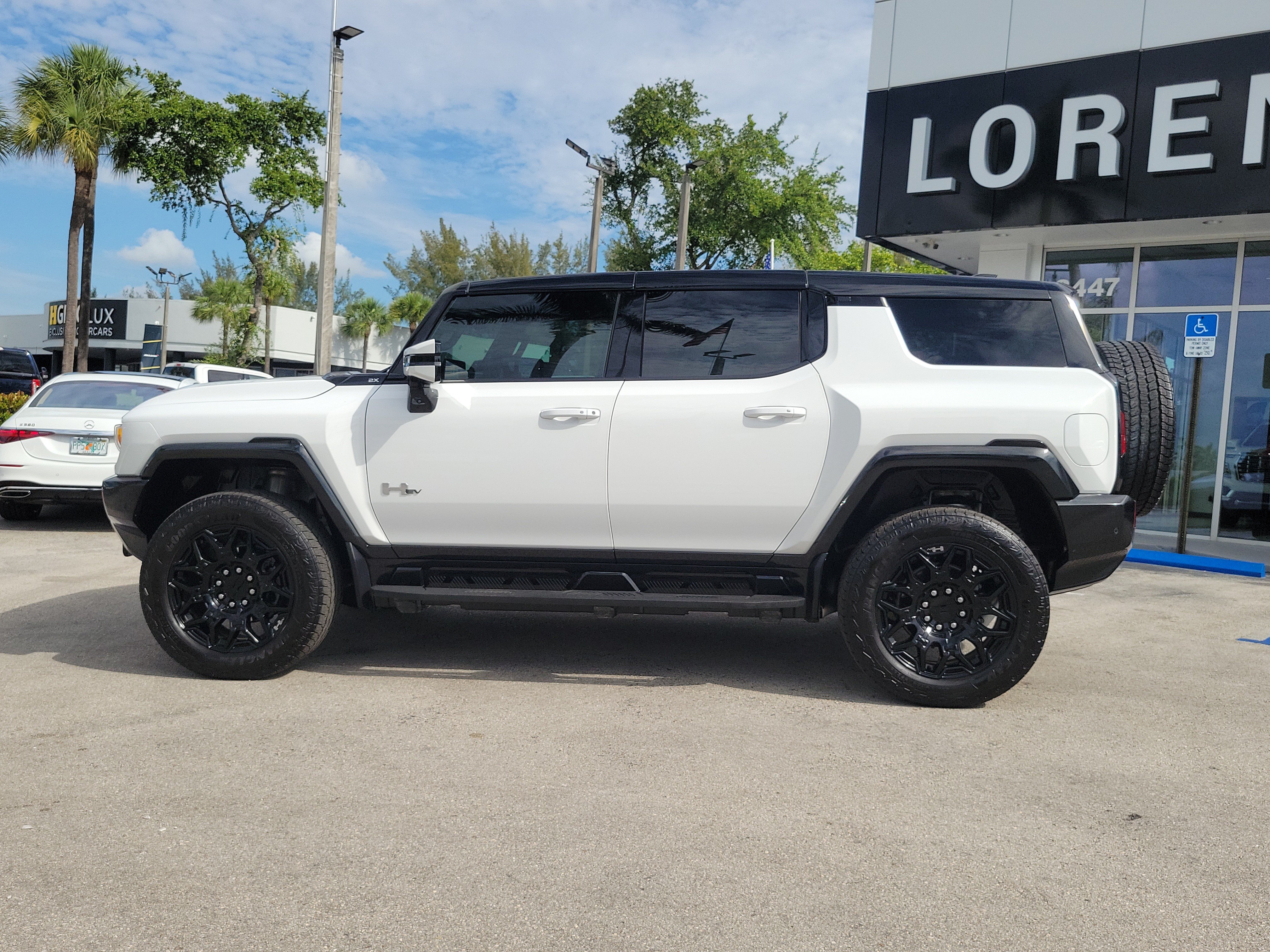 Used 2025 GMC Hummer EV 2X AWD/4WD image 8