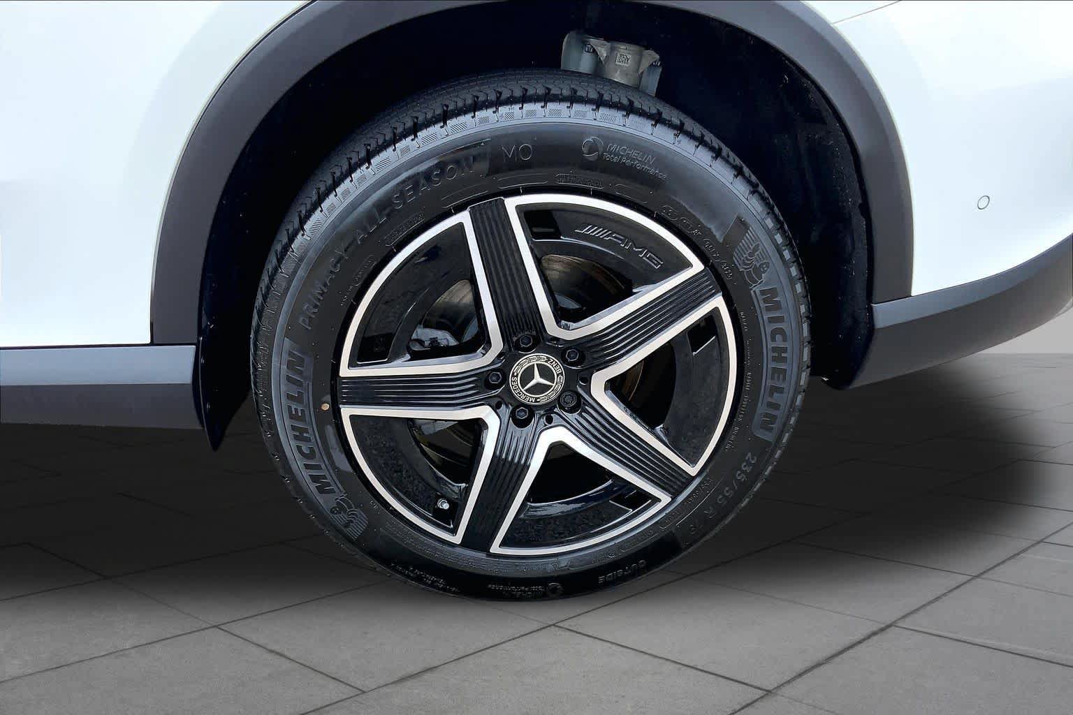 Used 2026 Mercedes-Benz GLC 300 4MATIC image 11