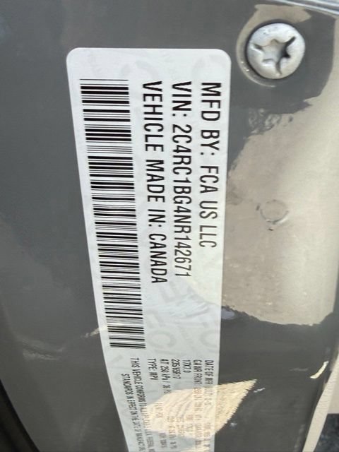 Used 2022 Chrysler Pacifica Touring-L FWD image 44