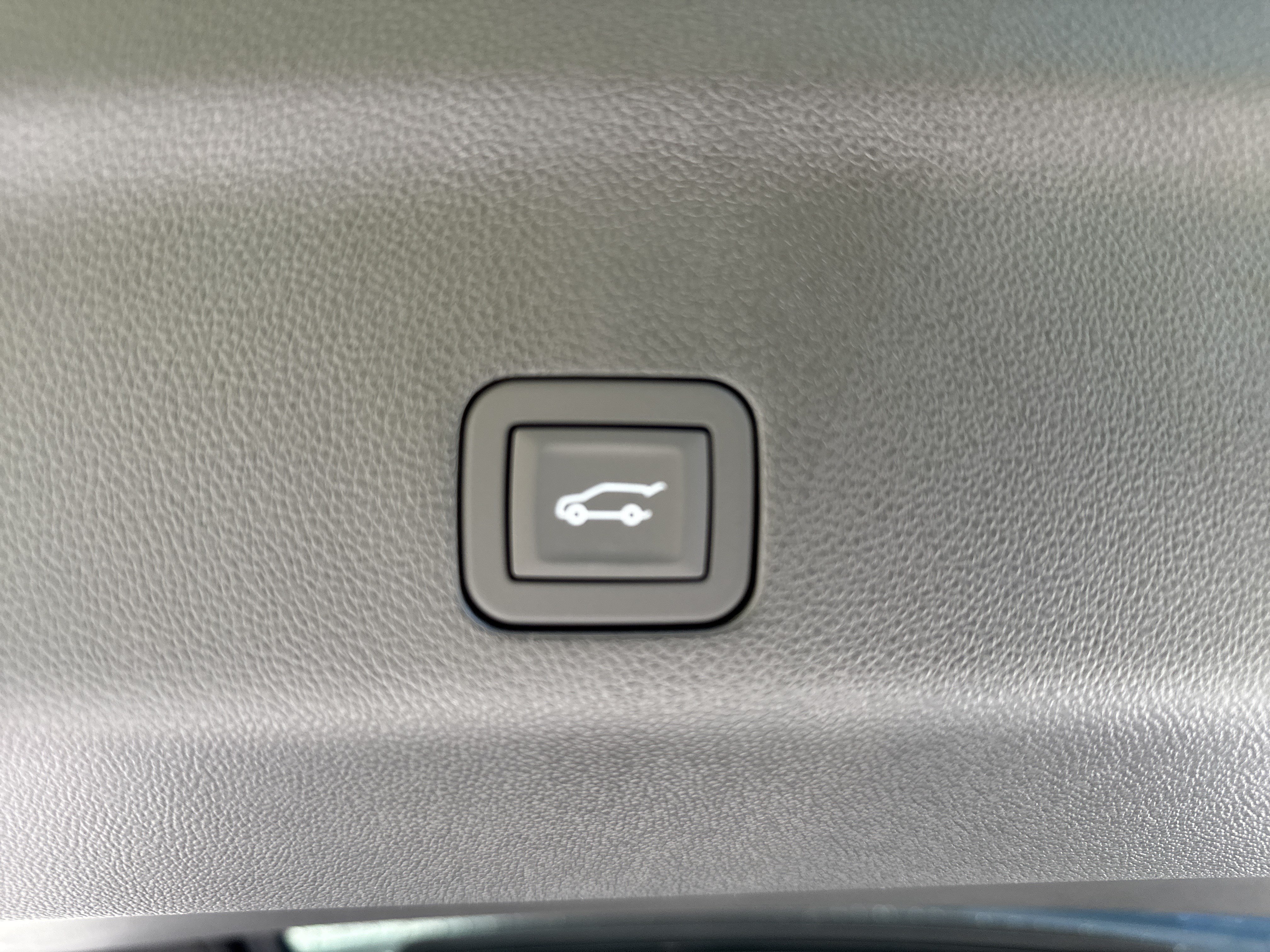 New 2026 GMC Yukon XL Denali w/ Sun & Power Step Package AWD/4WD image 38