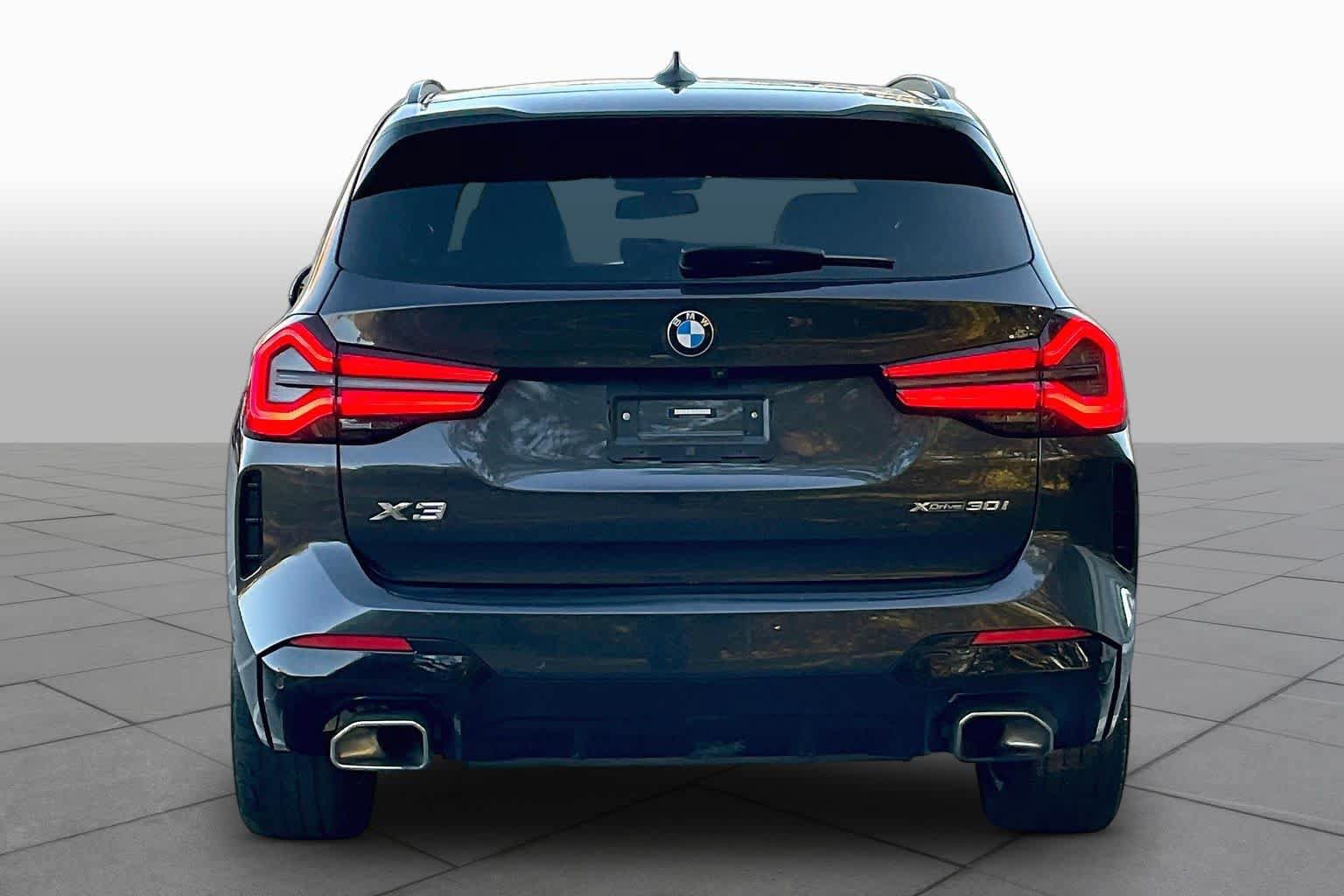 Used 2023 BMW X3 xDrive30i w/ M Sport Package AWD/4WD image 4