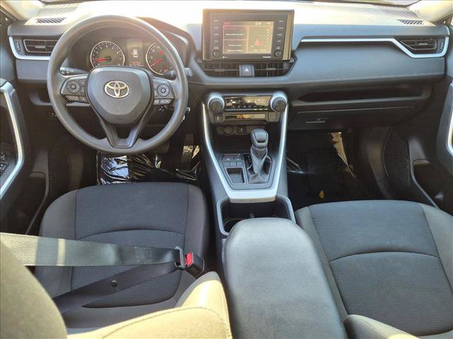 Used 2022 Toyota RAV4 LE FWD image 17