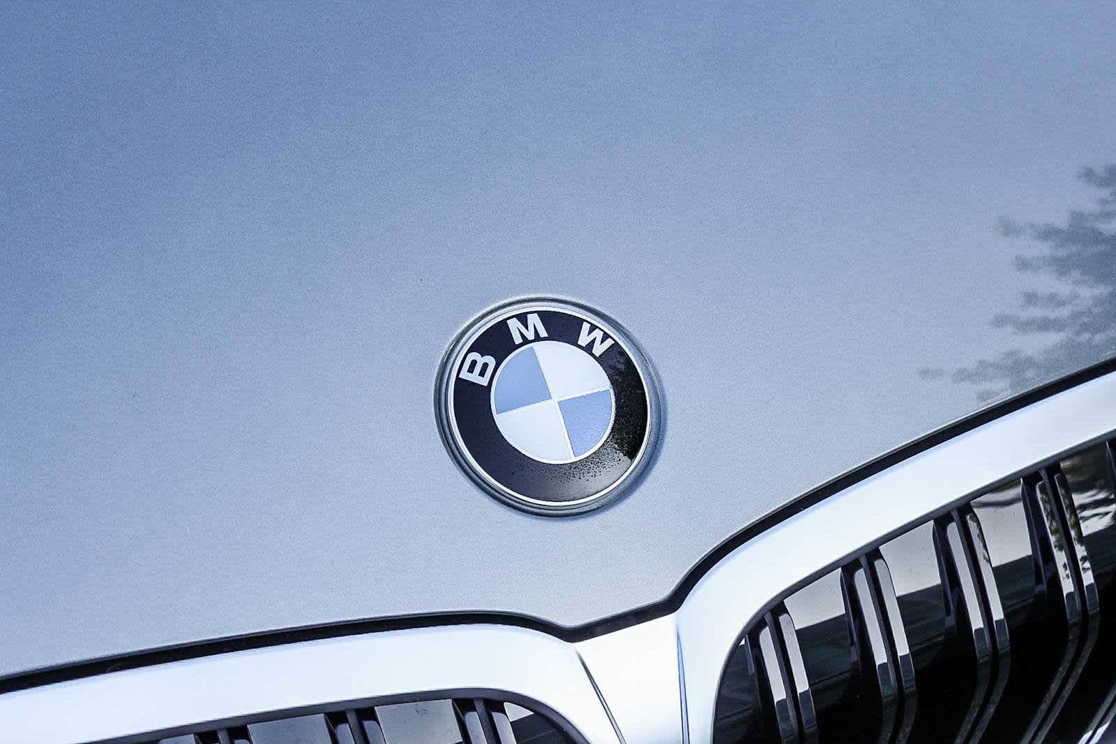 Used 2026 BMW 330i Sedan w/ Premium Package RWD image 11