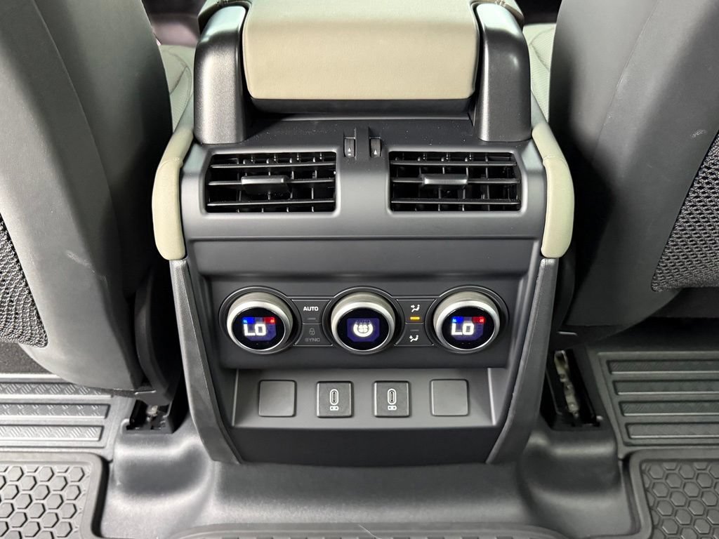 Certified 2026 Land Rover Defender 110 X-Dynamic SE AWD/4WD image 37